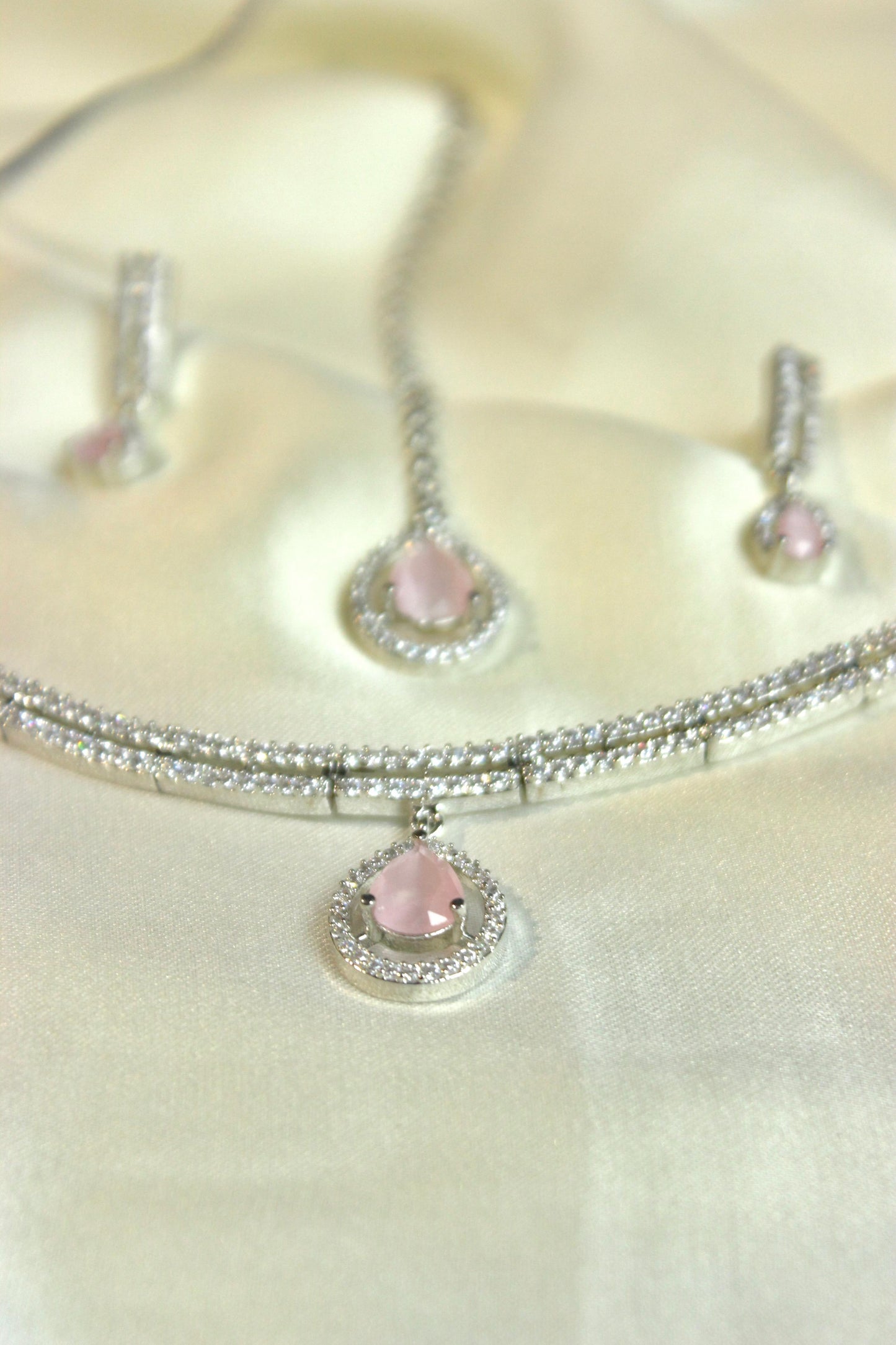 Sparkling Mirage Necklace With Earings