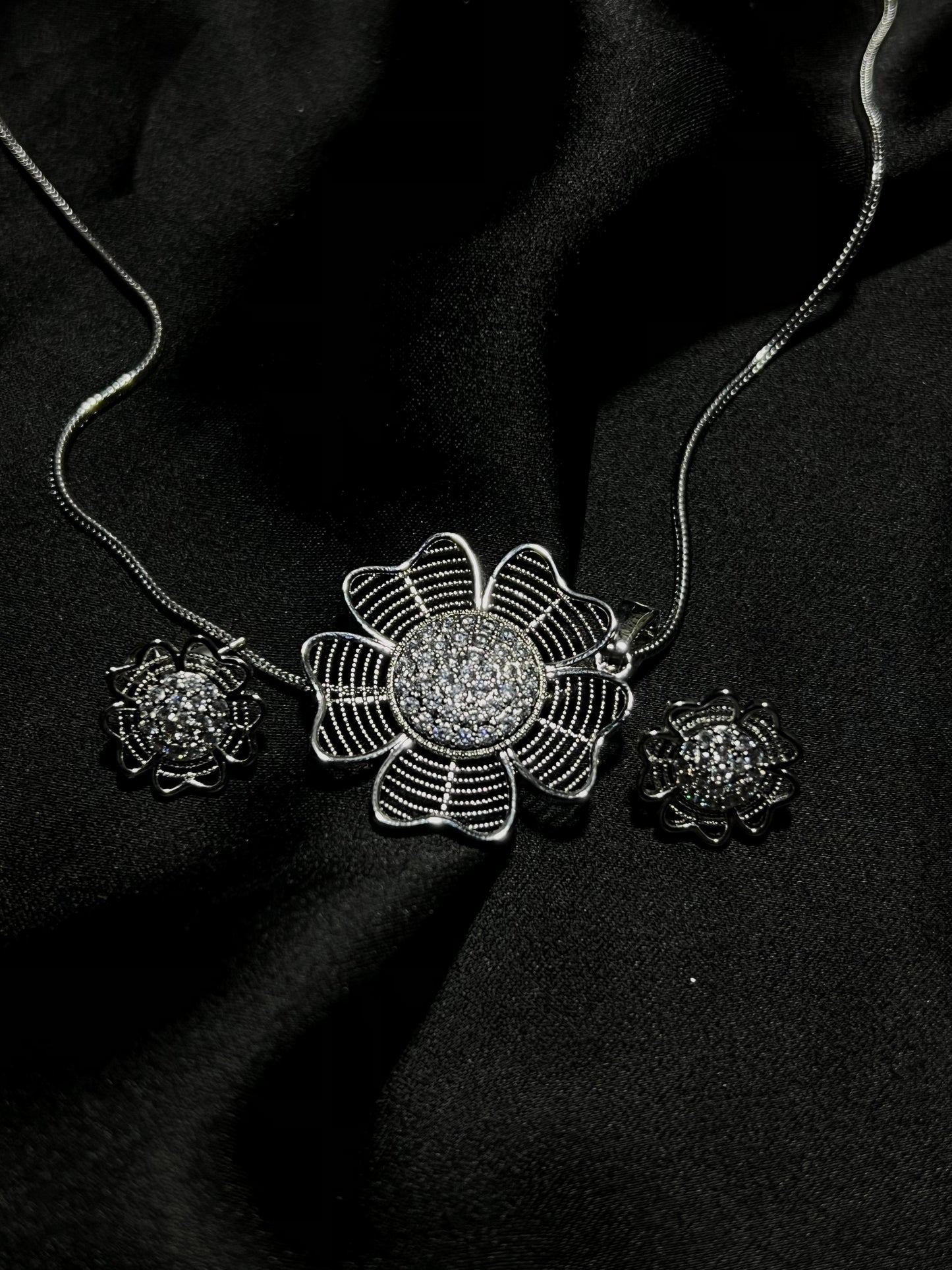 Crystal Drop With Earings