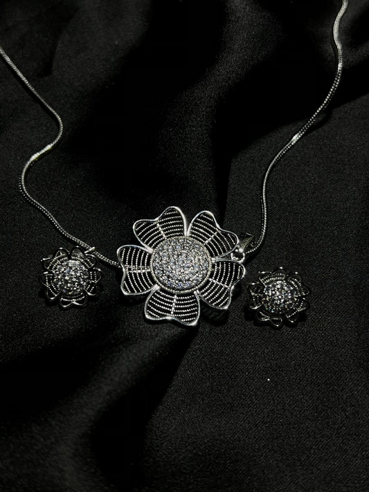 Crystal Drop With Earings